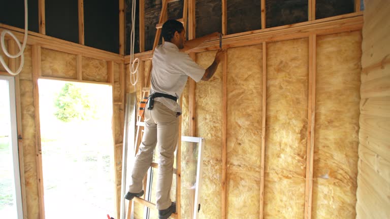 Best Spray Foam Insulation  in Montauk, NY